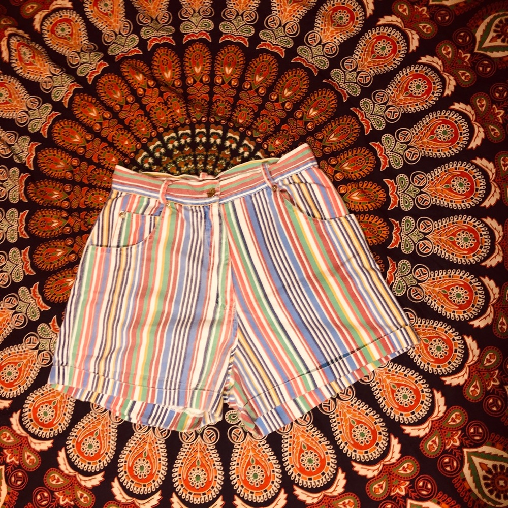 VINTAGE HIGH WAISTED SHORTS 💕